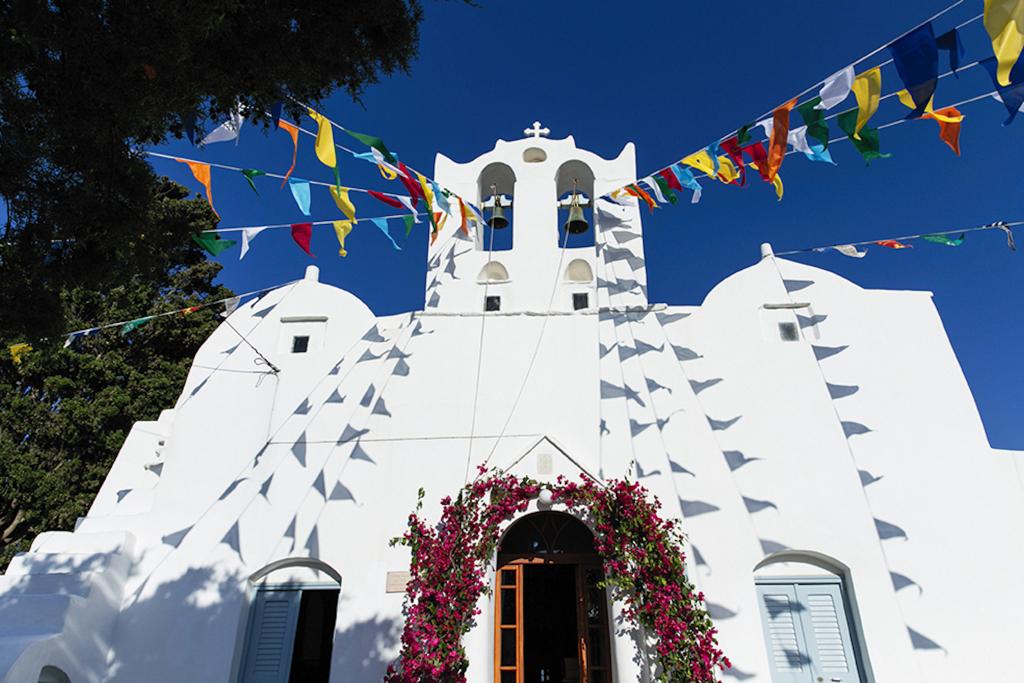 E&P Sifnos pre-wedding & wedding - Image 8