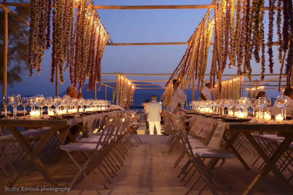 M&G Schoinousa wedding - Image 17